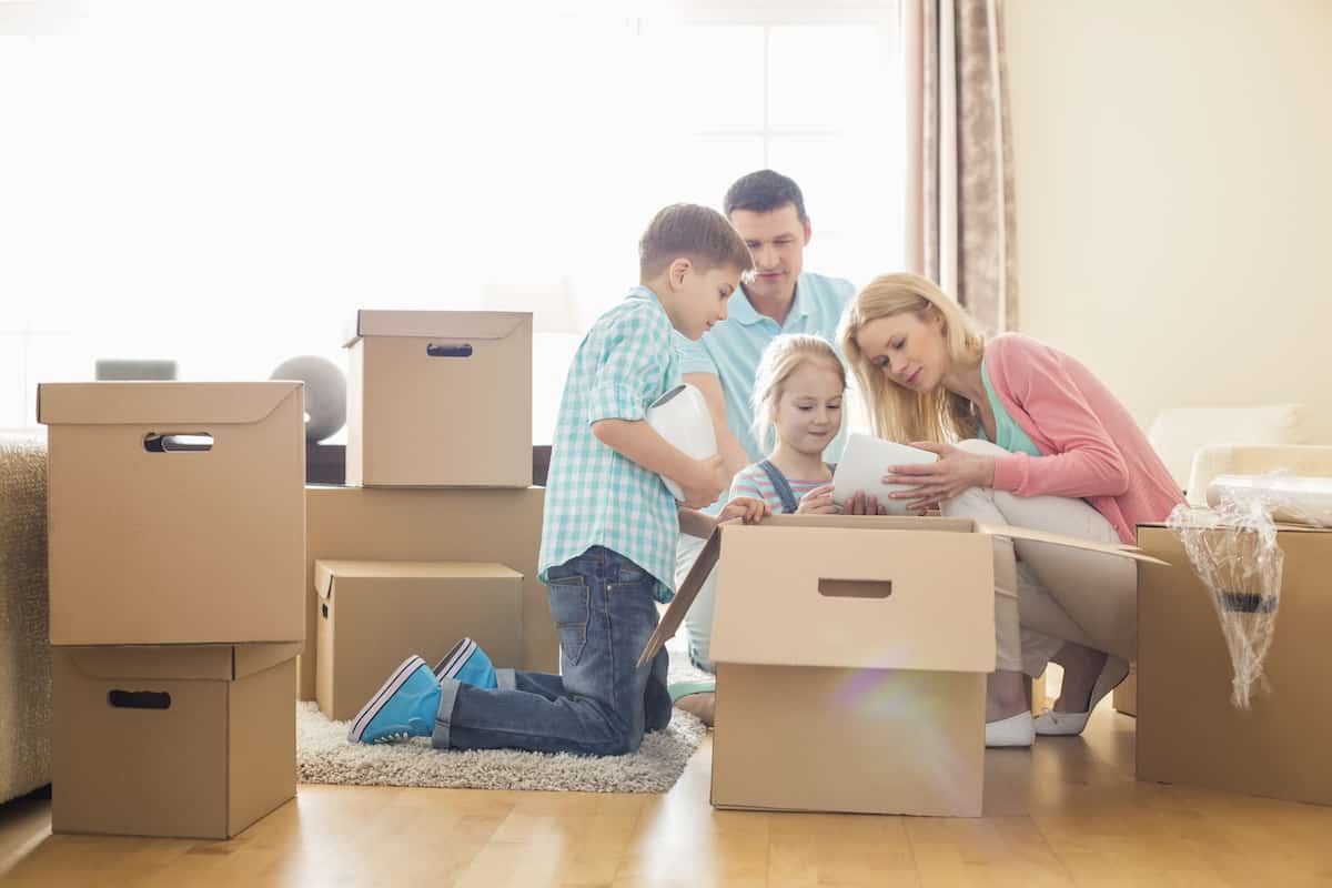 kids unpacking