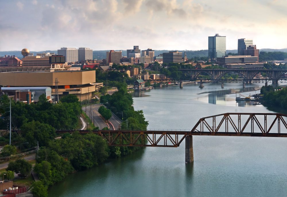 Image for Cost of Living in Tennessee: Average Rent, Groceries, Utilities, and More